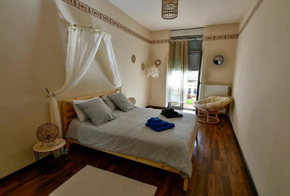 Grand Appartement De Haut Standing En Centre-Ville มงต์ลูซง ภายนอก รูปภาพ