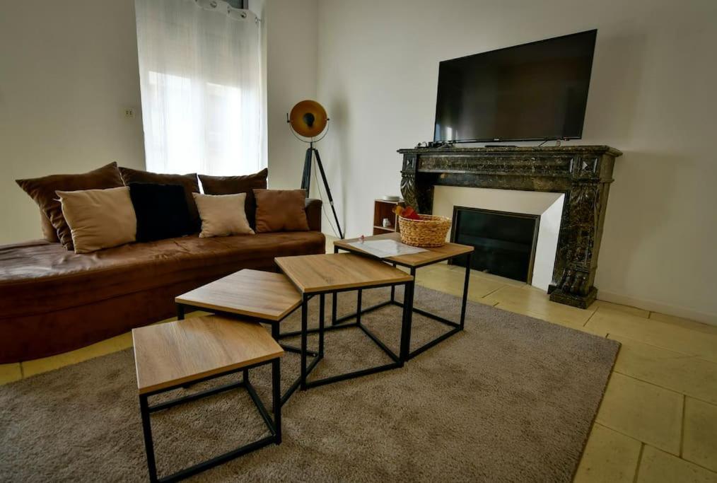 Grand Appartement De Haut Standing En Centre-Ville มงต์ลูซง ภายนอก รูปภาพ